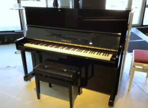 YAMAHA U1 Occasion