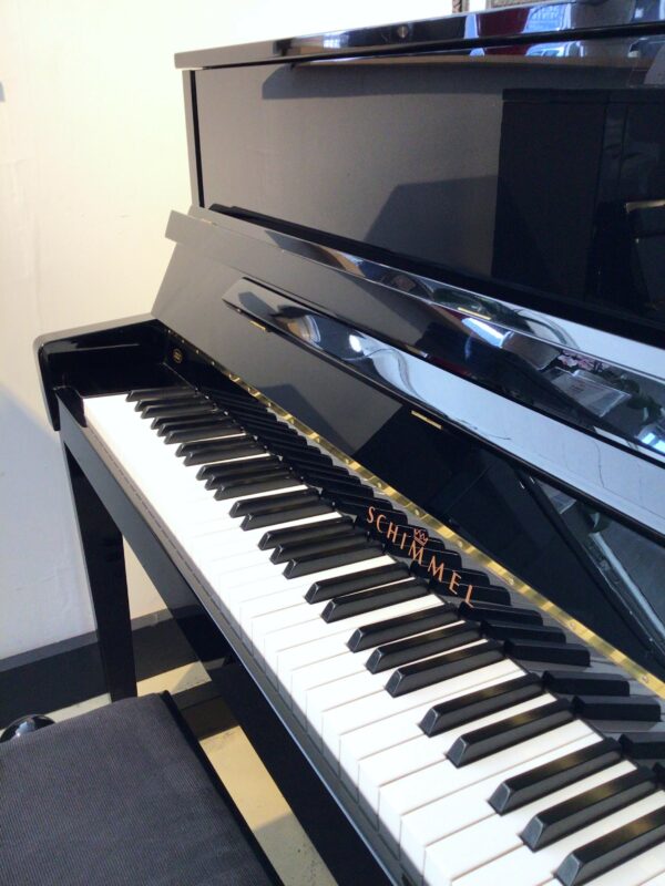 Schimmel 120 clavier