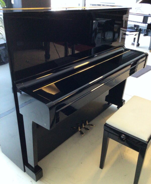 Yamaha U1 occasion fermé